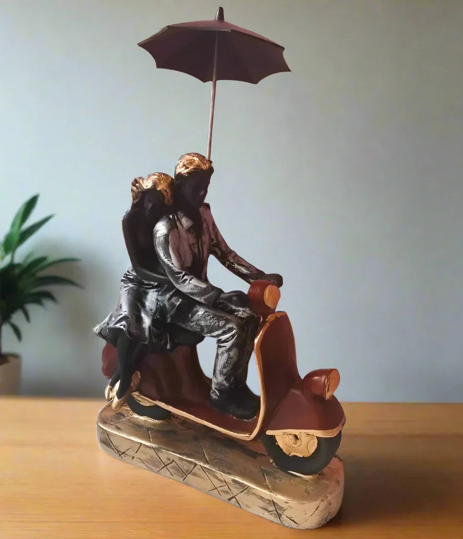 Statue ALiLA Romantic Love Couple Under Umbrella Statue For Home Living Room Decor Gift Gifting Items, 11 inches Statue