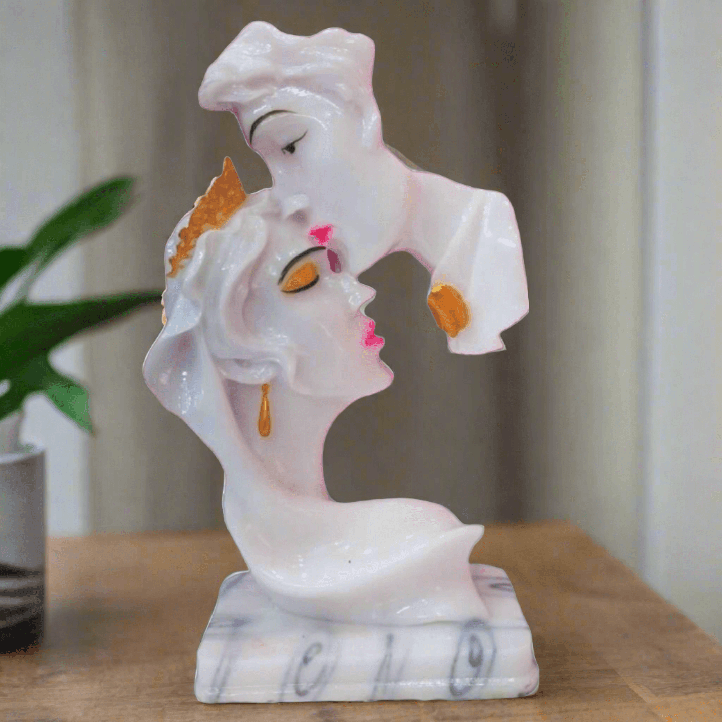 ALiLa Romantic Couple Faces Statue Idol for Home Table/ Living room Decor Decoration & Valentine Gifting - ALiLA