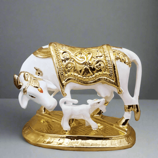 Statue ALiLA ALiLa White & Golden Kamdhenu Cow and Calf Statue for Home Wealth, Prosperity, Peace, 6 Inches Statue