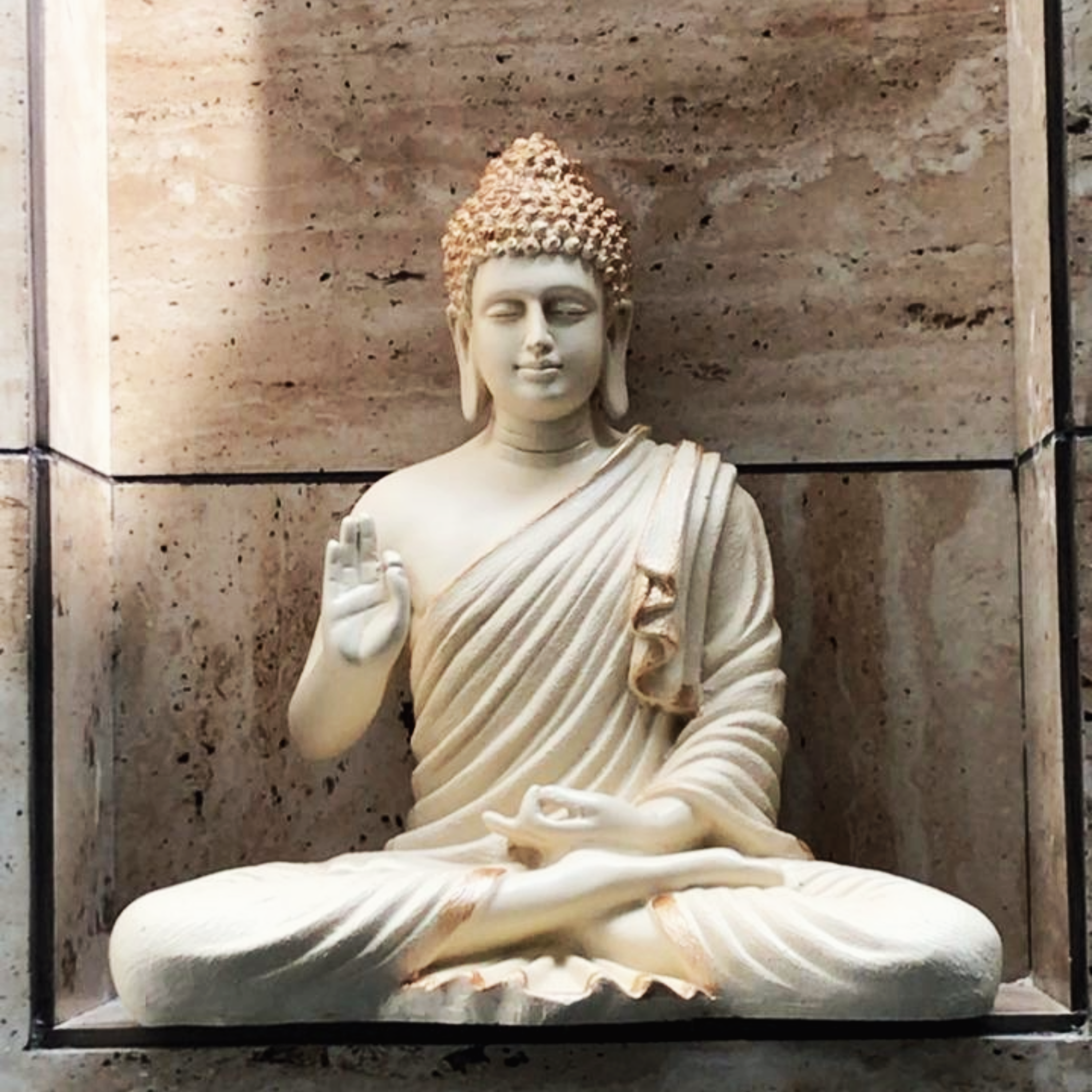 Amazon.com: Buddha Statue for Home Decor Gold 10.4”-Buddha Statues for Zen  Decor - Spiritual Décor-Buddha Decor for Living Room-Buda – Budda – Indoor Buddha  Gift for Relaxation, Meditation or Shrine : Home