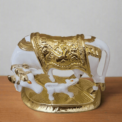 Statue ALiLA ALiLa White & Golden Kamdhenu Cow and Calf Statue for Home Wealth, Prosperity, Peace, 6 Inches Statue